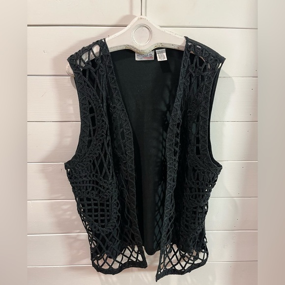 ❣️🖤 LAURA DANIELS Vintage Metallic Crochet Overlay Tank – Size 1X - Picture 4 of 9